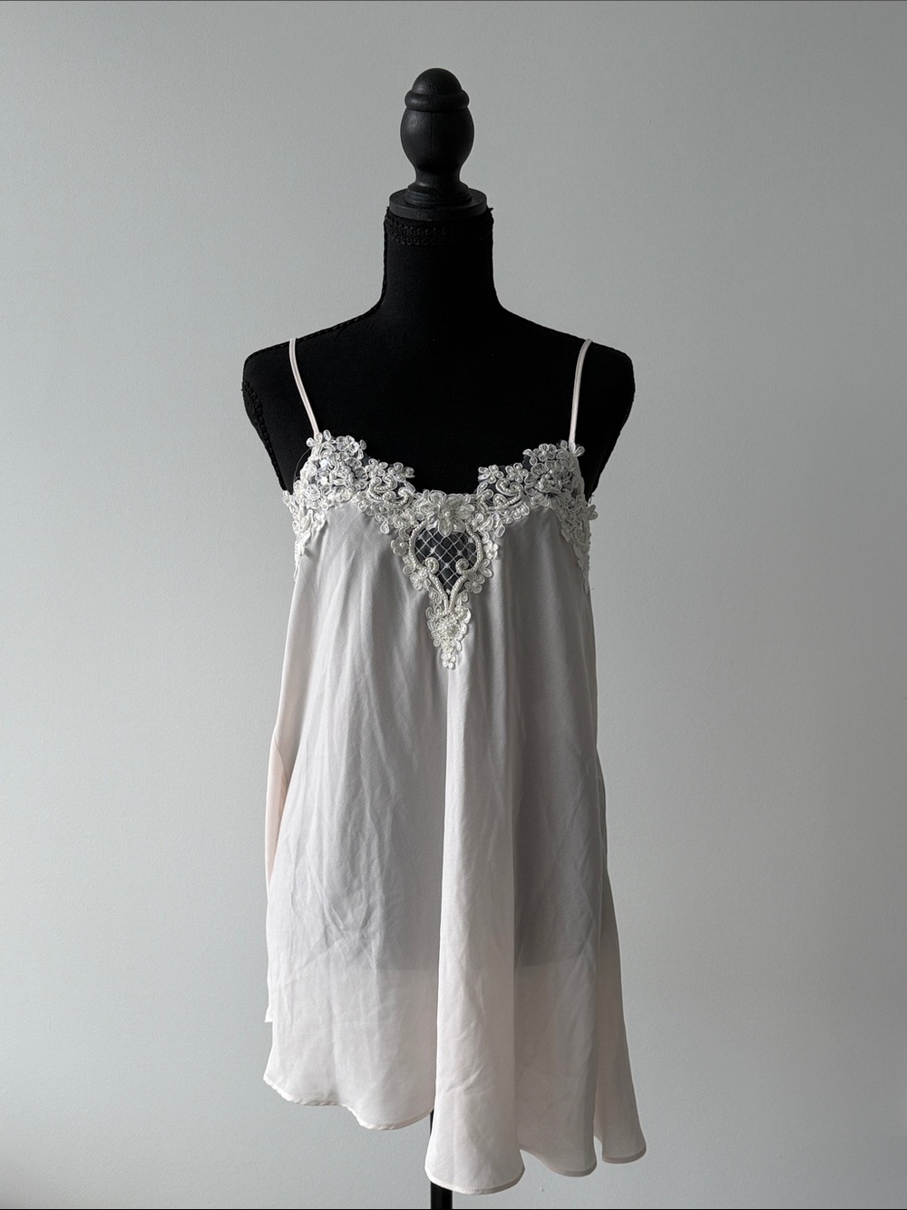 Dentelle • Beaded Slip
